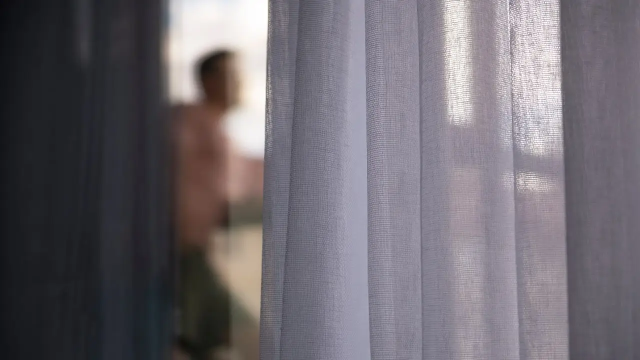 Come scegliere le tende giuste per migliorare la luce naturale in casa tua Come scegliere le tende giuste per migliorare la luce naturale in casa tua
