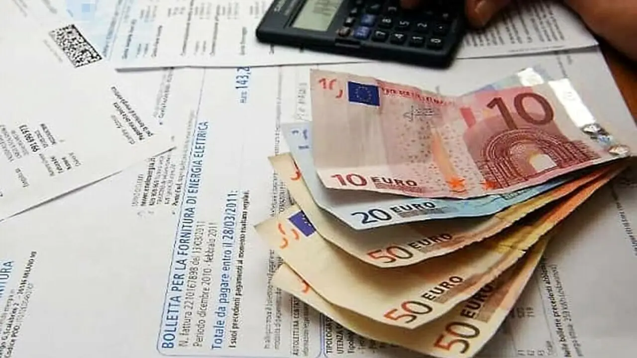 Servizio Elettrico Nazionale chiude: cosa succede a bollette e tariffe Servizio Elettrico Nazionale chiude: cosa succede a bollette e tariffe