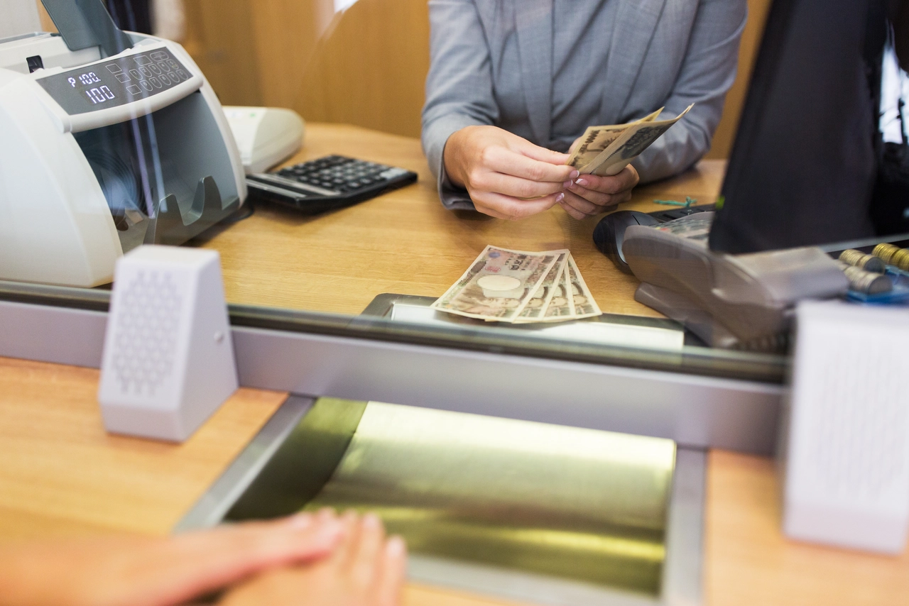 Conto corrente sopra i 10.000 euro: cosa cambia con le nuove regole Conto corrente sopra i 10.000 euro: cosa cambia con le nuove regole