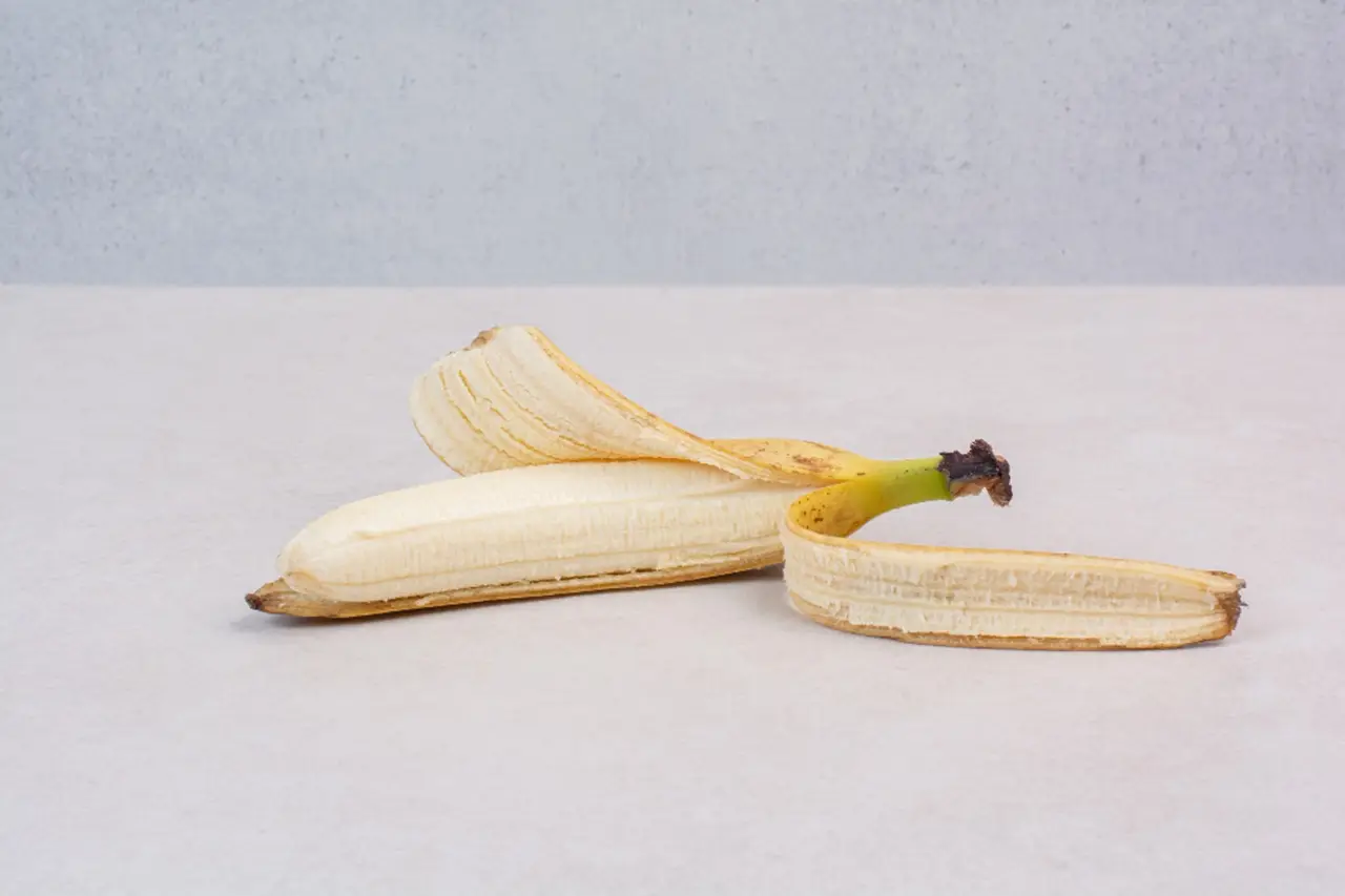 Una soluzione casalinga a base di buccia di banana per nutrire rapidamente le orchidee Una soluzione casalinga a base di buccia di banana per nutrire rapidamente le orchidee