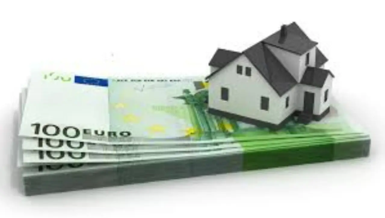 Investire 1000 euro in estate: ecco le 3 opzioni più interessanti Investire 1000 euro in estate: ecco le 3 opzioni più interessanti