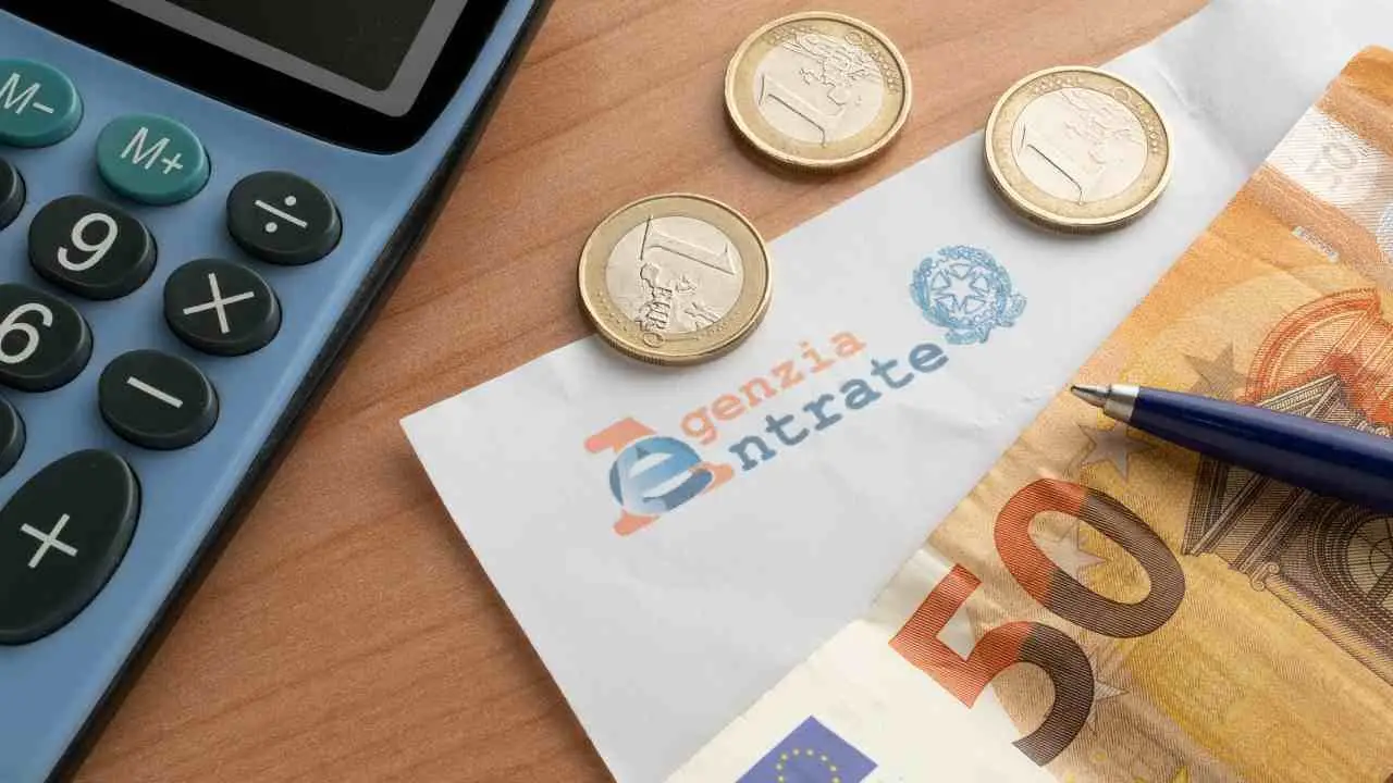 Conti correnti e fisco: cosa succede se superi la soglia di 10.000 euro Conti correnti e fisco: cosa succede se superi la soglia di 10.000 euro