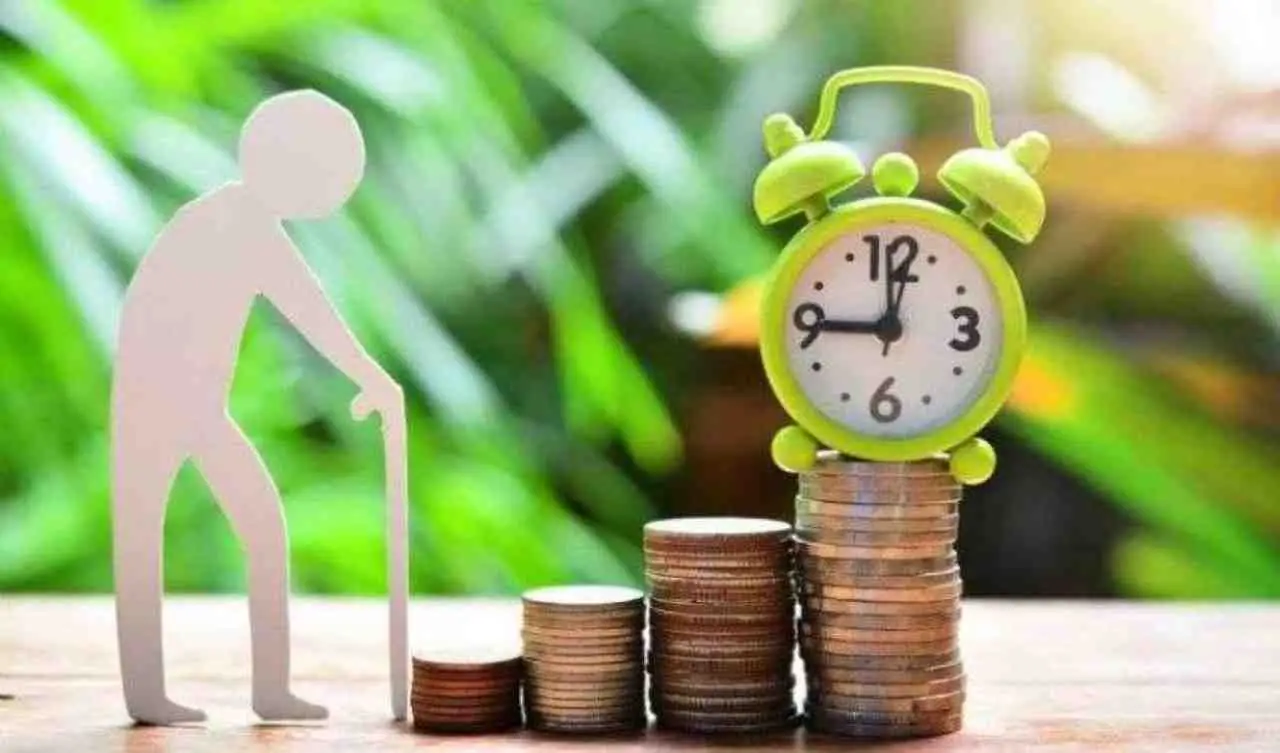 Età pensionabile in discussione: chi rischia davvero e chi è salvo Età pensionabile in discussione: chi rischia davvero e chi è salvo