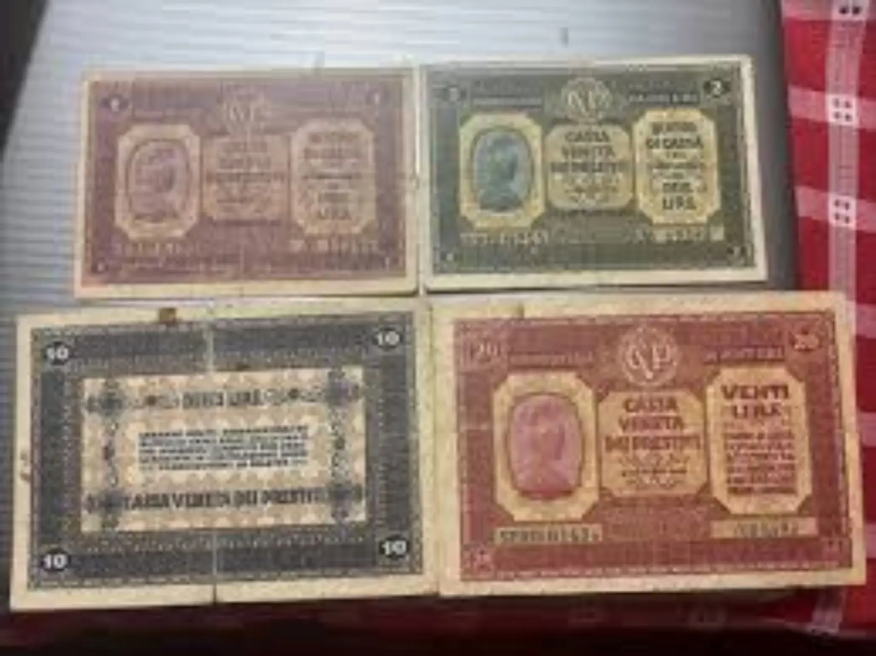 Vecchie lire con difetti di stampa: ecco quelle che valgono di più Vecchie lire con difetti di stampa: ecco quelle che valgono di più