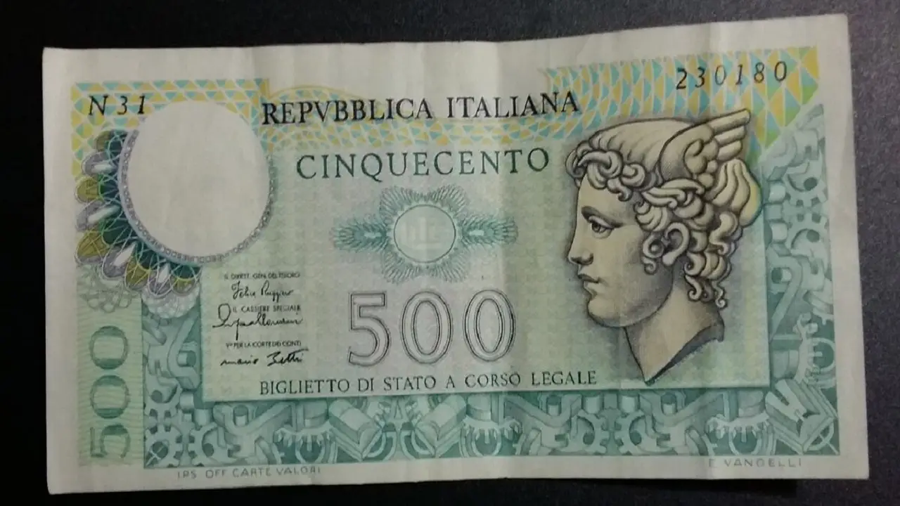 Vecchie lire con difetti di stampa: ecco quelle che valgono di più Vecchie lire con difetti di stampa: ecco quelle che valgono di più