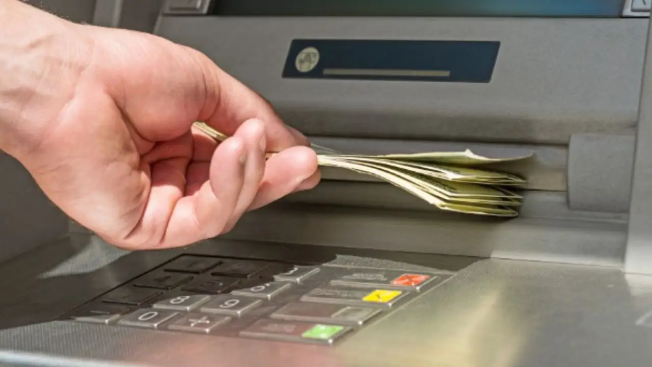 Controlli automatici sul bancomat: cosa cambia adesso per i risparmiatori Controlli automatici sul bancomat: cosa cambia adesso per i risparmiatori