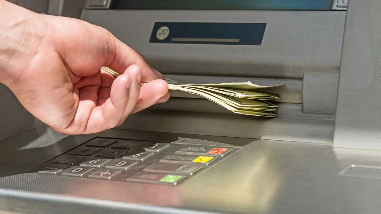 Controlli automatici sul bancomat: cosa cambia adesso per i risparmiatori Controlli automatici sul bancomat: cosa cambia adesso per i risparmiatori